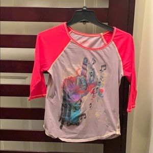 Tee shirt size medium Pre owned